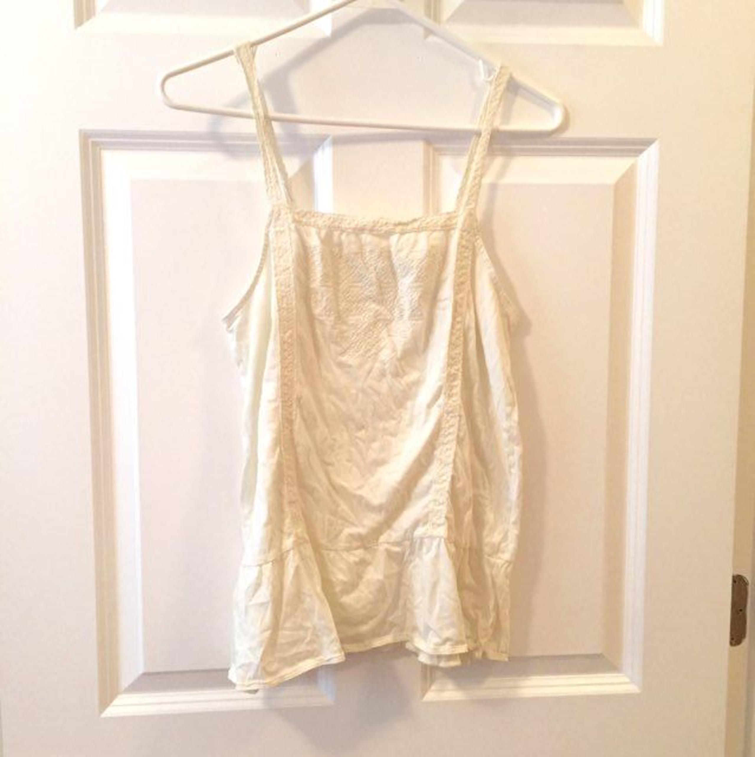 Kimchi Blue Size Large Tank Top Blouse