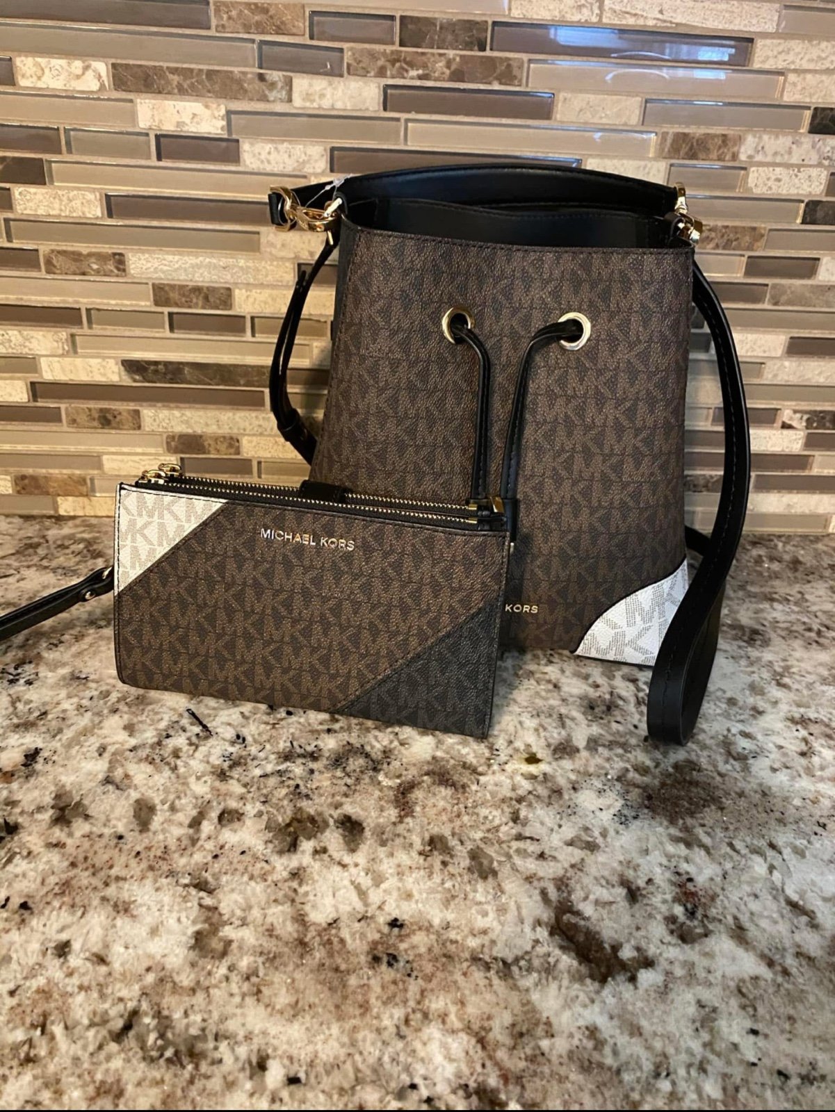 Michael kors bucket bag and wallet