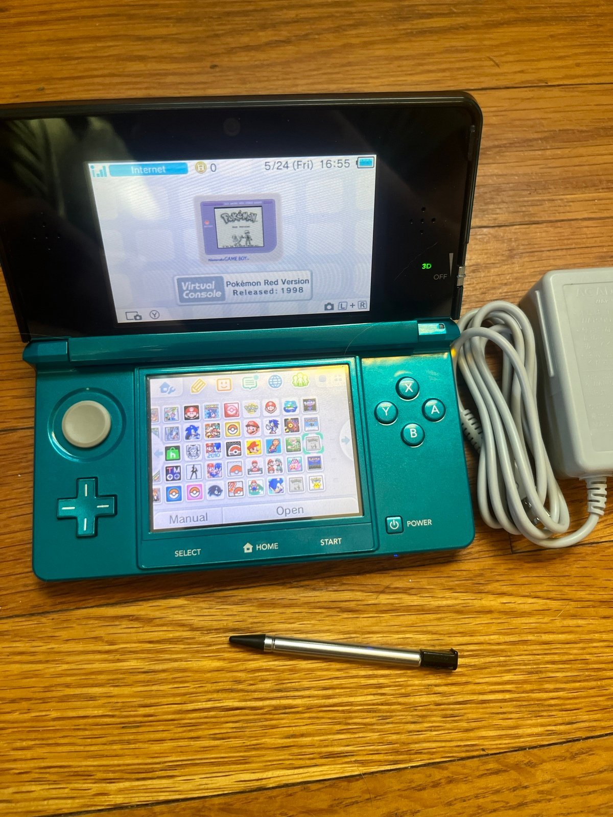 Nintendo 3DS in Aqua Blue/Black Pokémon Black White Emerald Kirby Mario hshop - detail