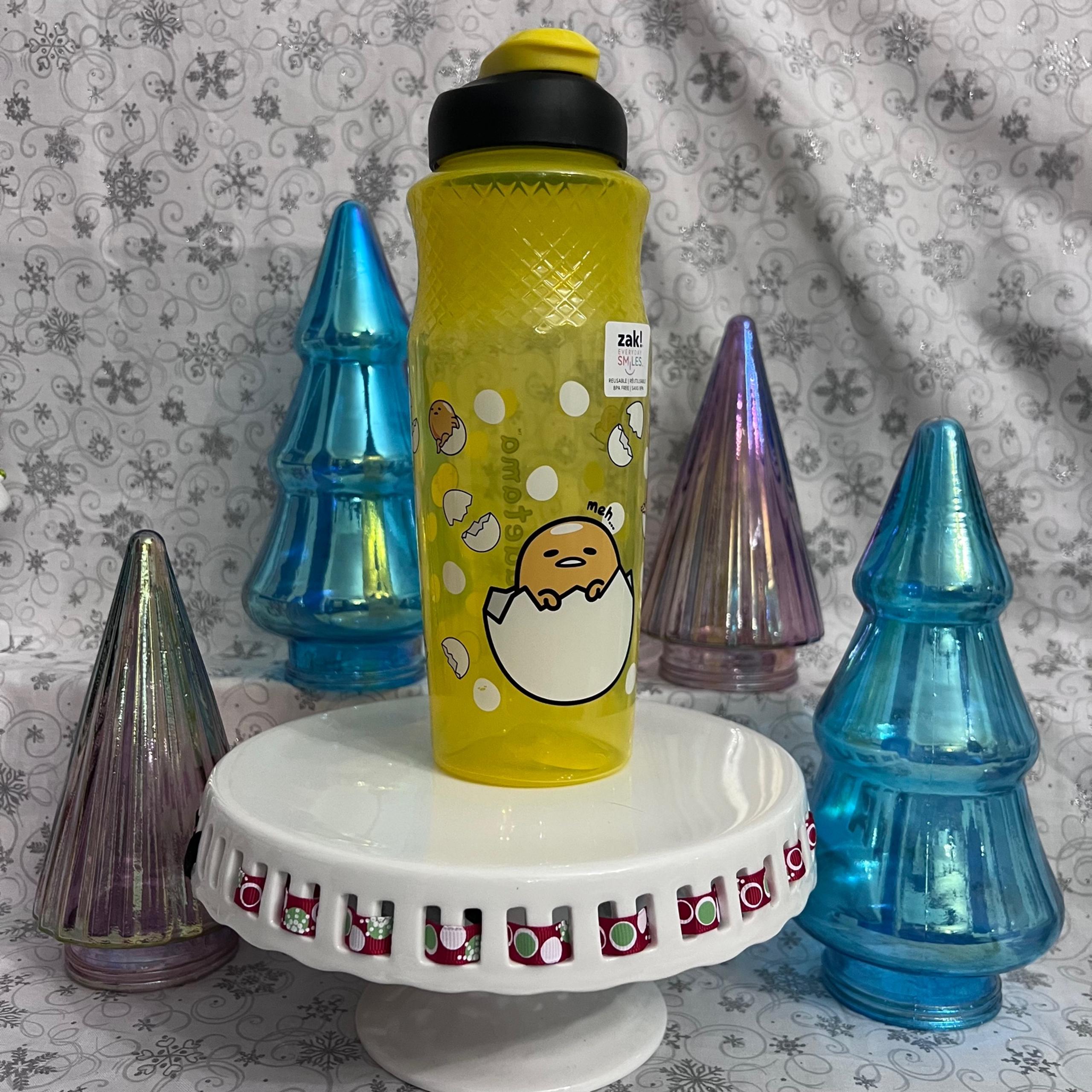 New Zak Designs Gudetama Yellow All Over Graphic Flip Top Water Bottle 30 Oz.