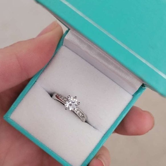 *SALE* 1CT Diamond Engagement Ring Size 56789