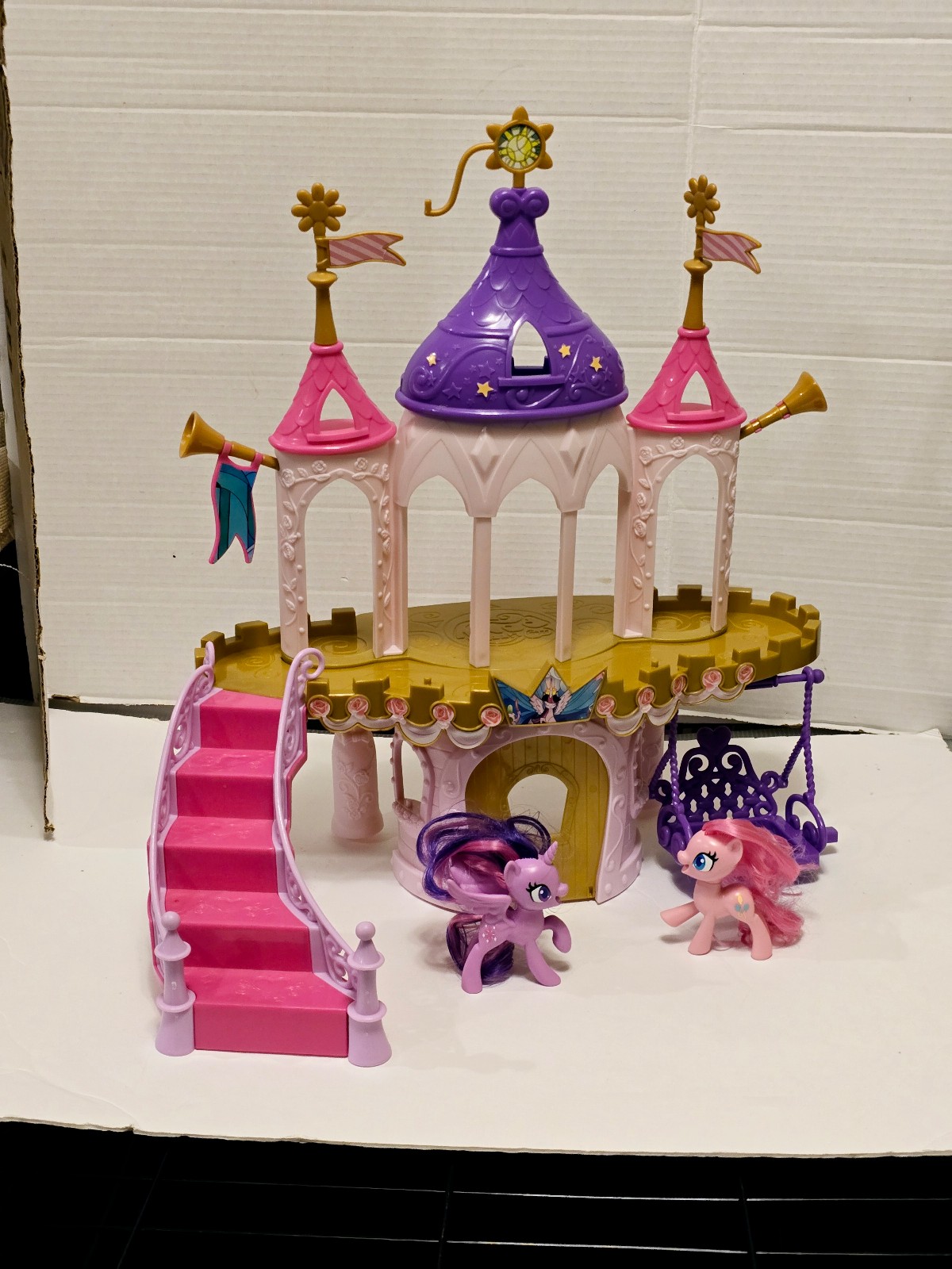 My Little Pony Friendship Castle Playset Including Twilight Sparkle and Pinkie P