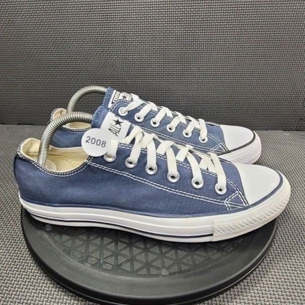 Womens Sz 10 Navy & White Converse Classic Low Top Sneakers