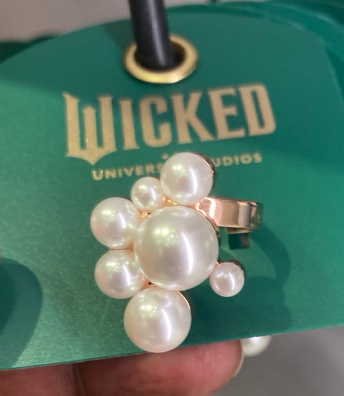 Wicked pearl ring