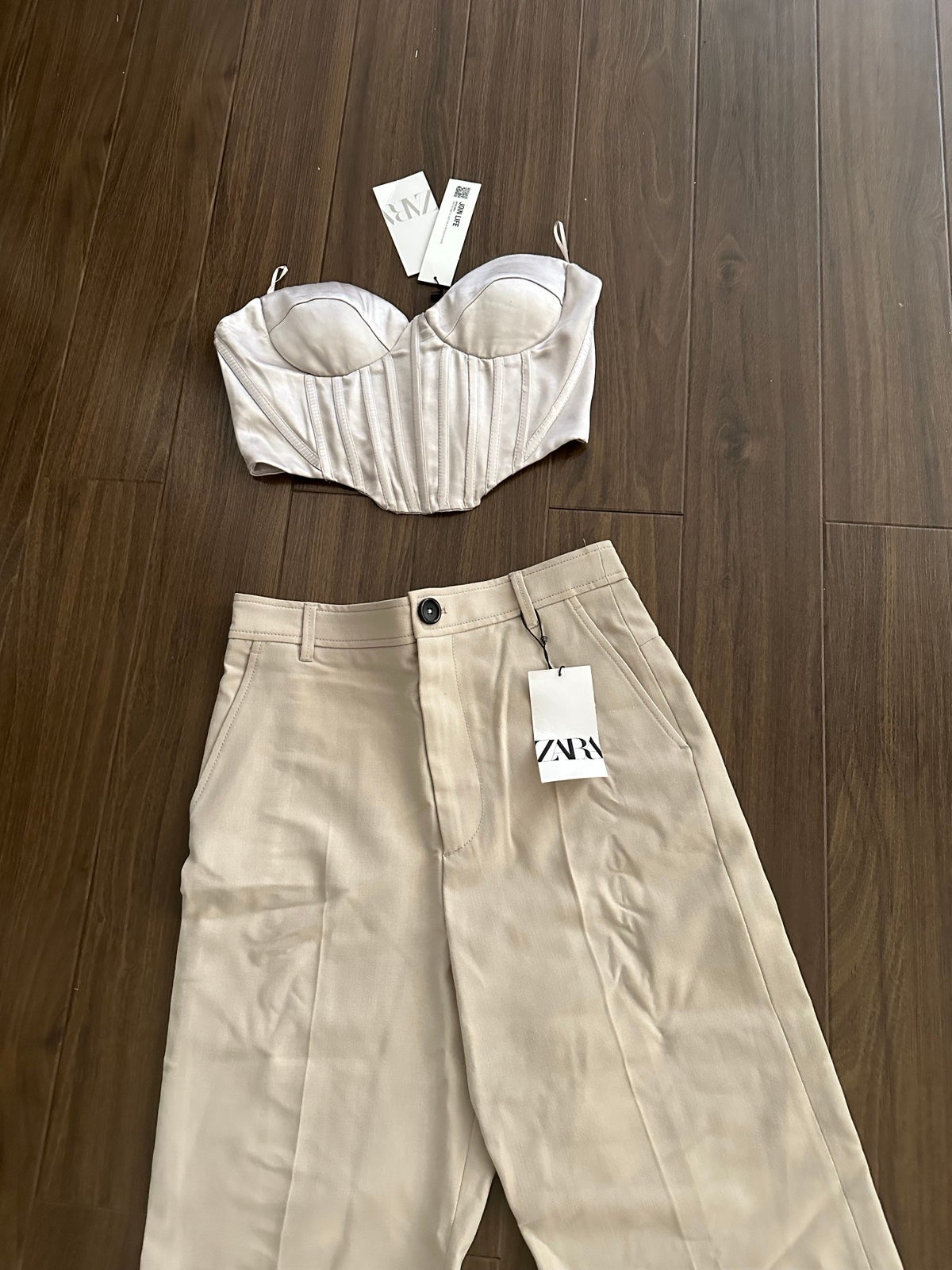 Zara wide leg cream pants and cropped top