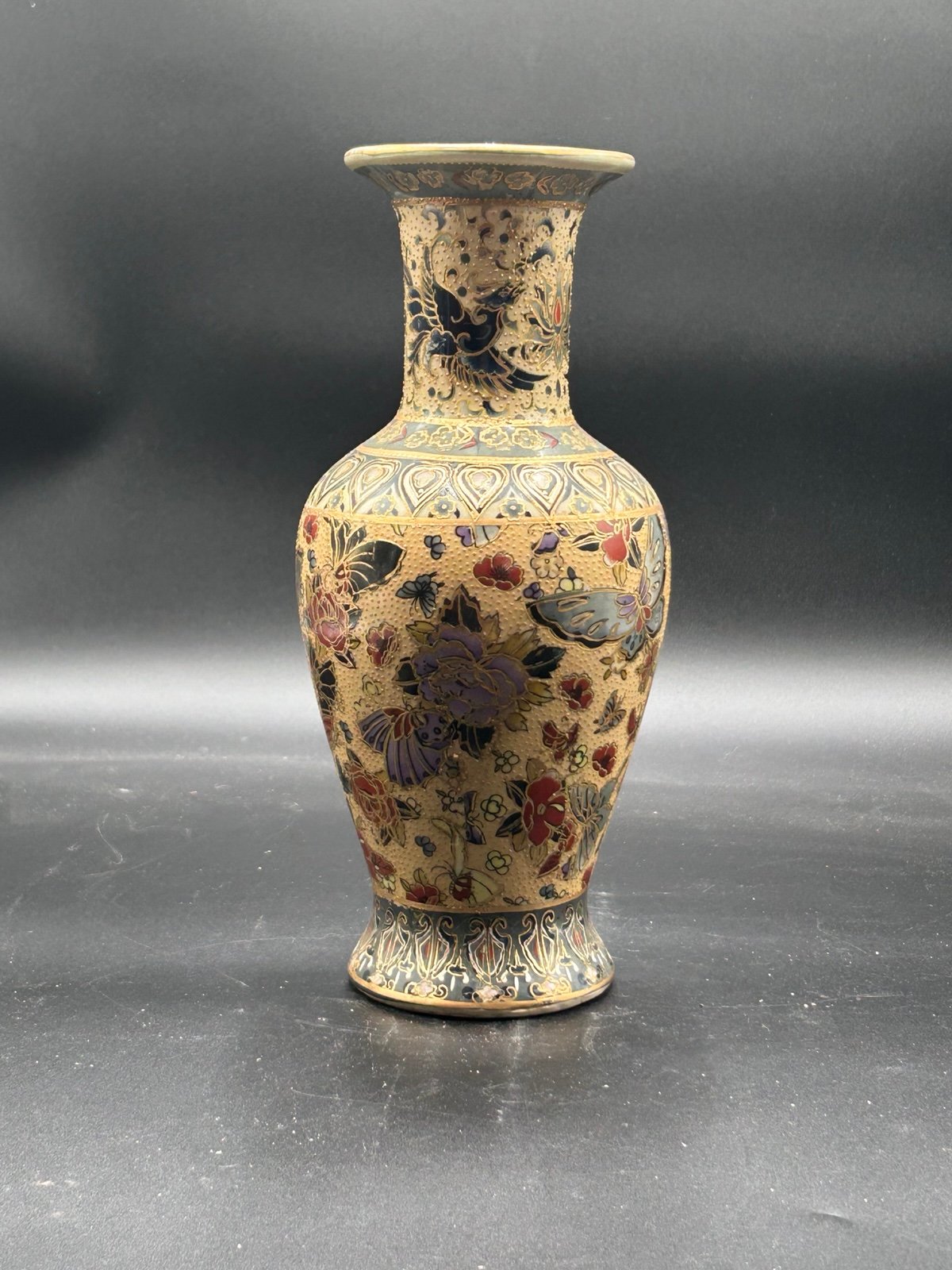 Chinese vase with moriage detail bird and flowers, chinoiserie, Asian decor