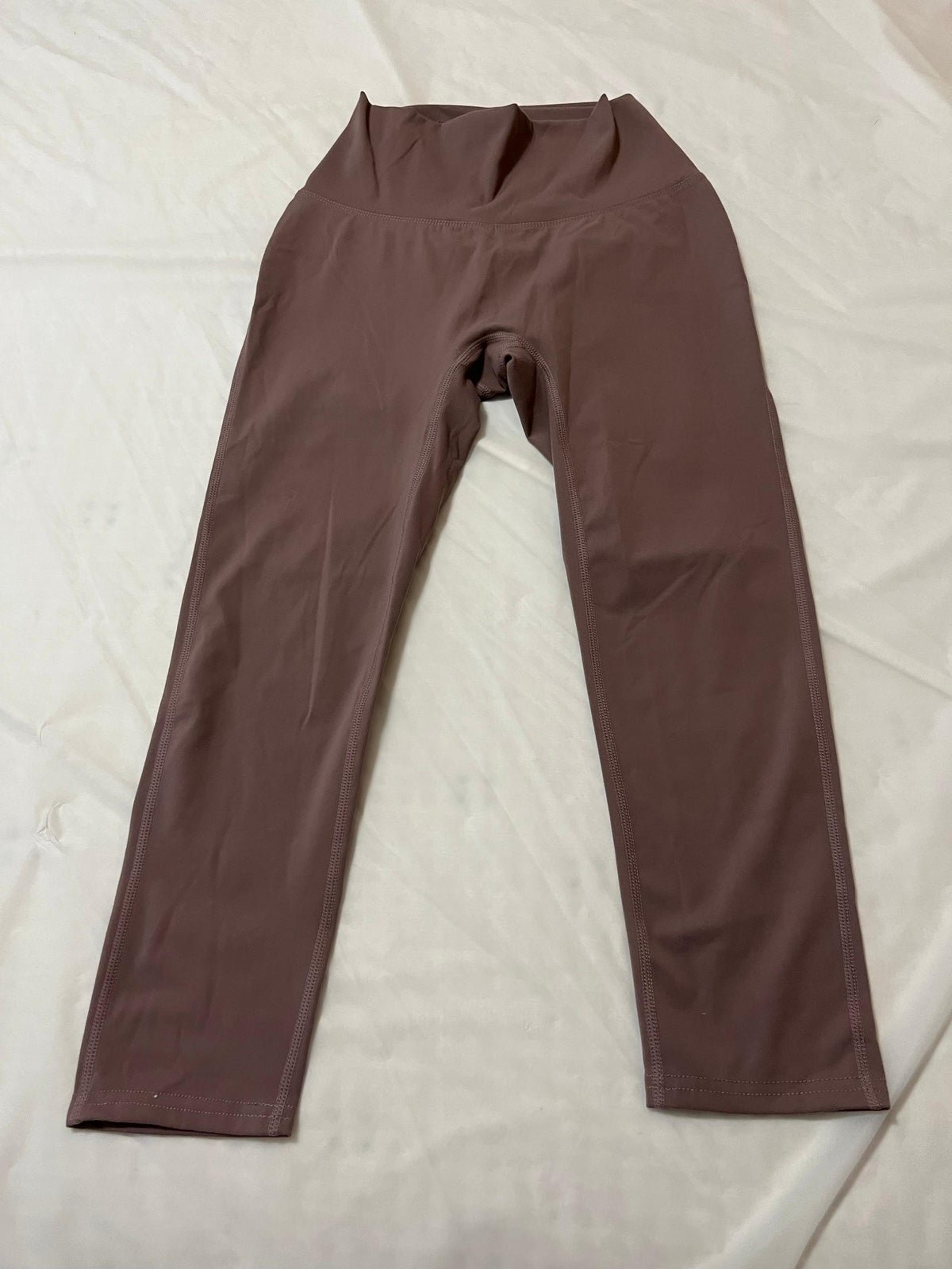 GIRLS high waisted leggings. New