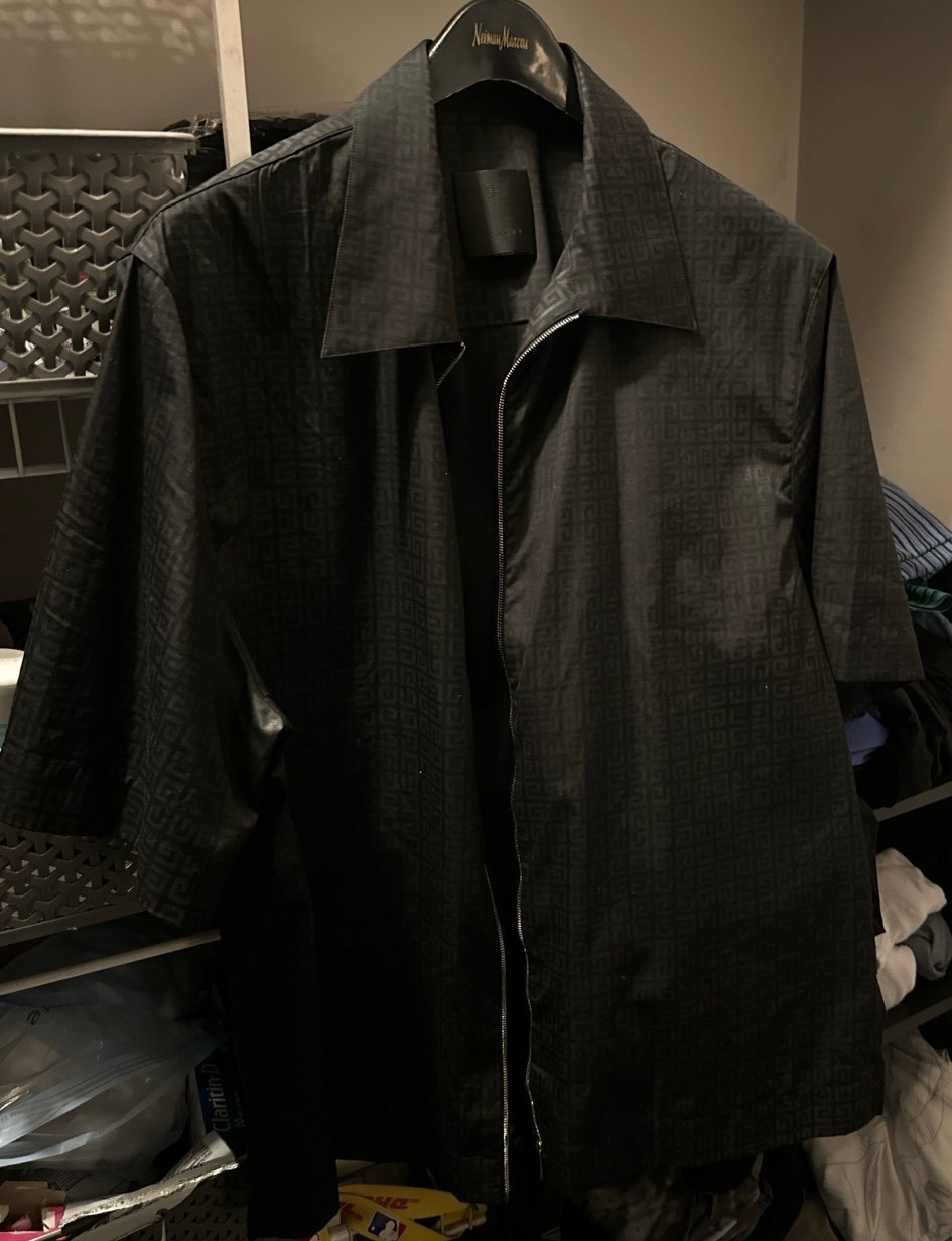 Givenchy Men's Jacquard Logo Full-Zip Dress Shirt. Size: 42 EU ORG:720