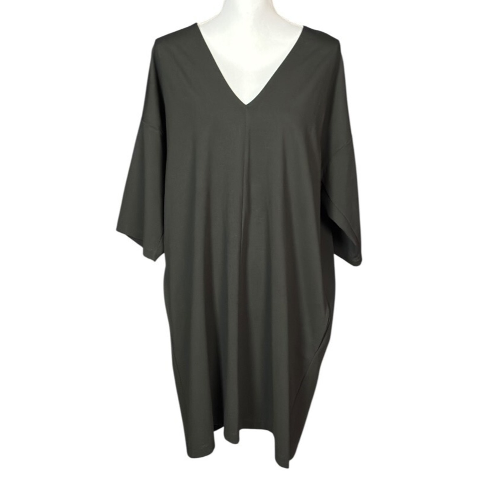 Bryn Walker Tunic Dress Size Medium Charcoal Gray V Neck Lagenlook Minimalist