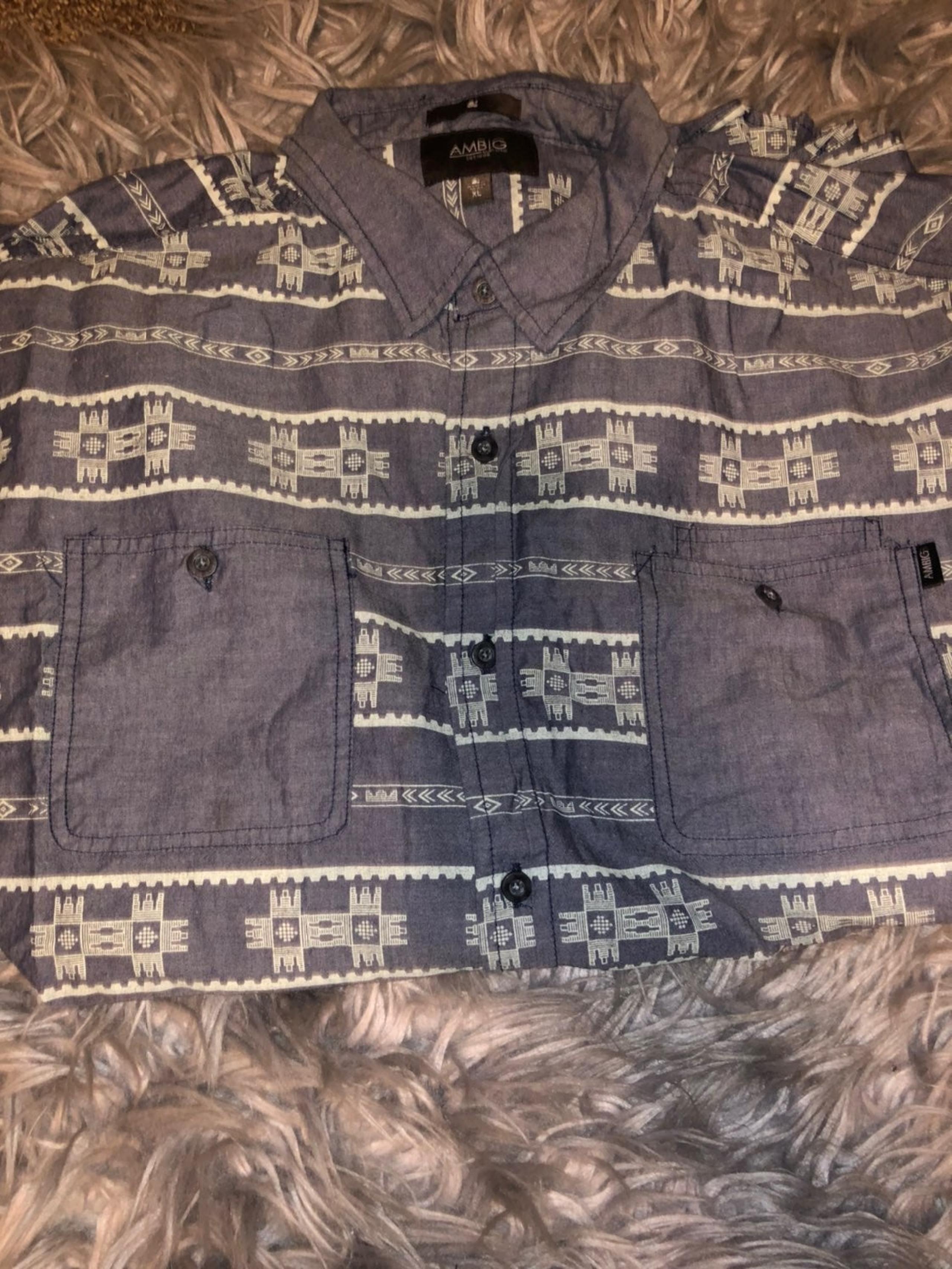 Ambigous printed shirt xl