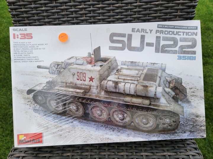 MiniArt Early Production SU-122 35181 Tank Model Kits BRAND NEW