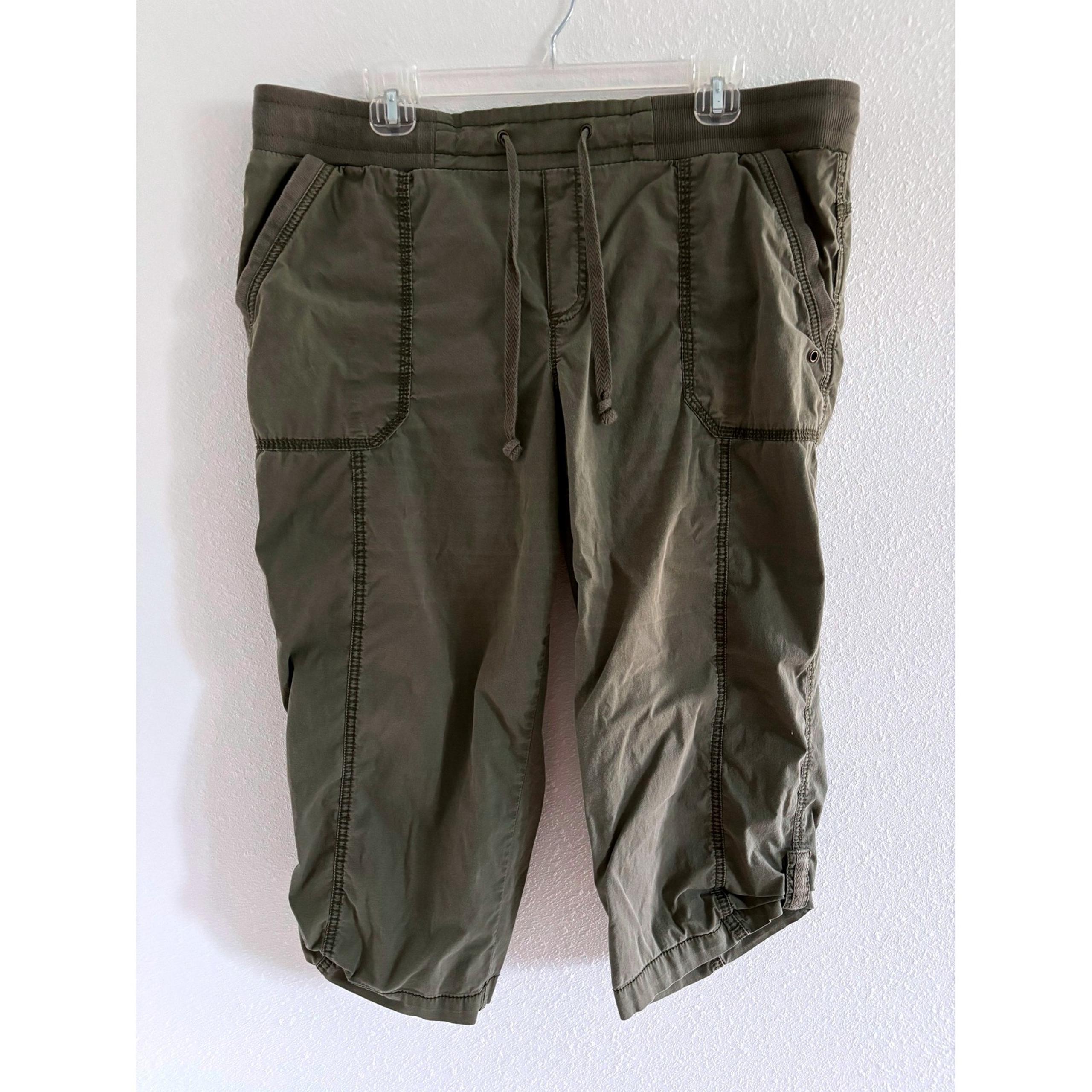 Natural Reflections Pants Womens 16 Green Cargo Capri Outdoor Hiking Active