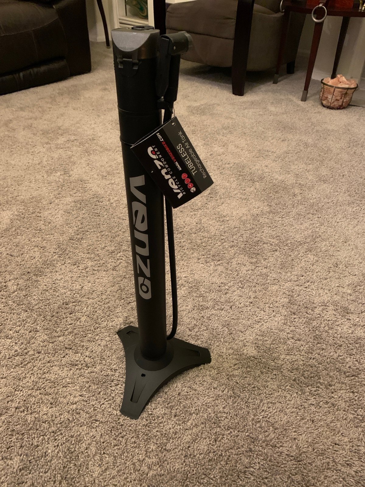 Venuzo Tubeless Rechargeable Air Tank, NWT