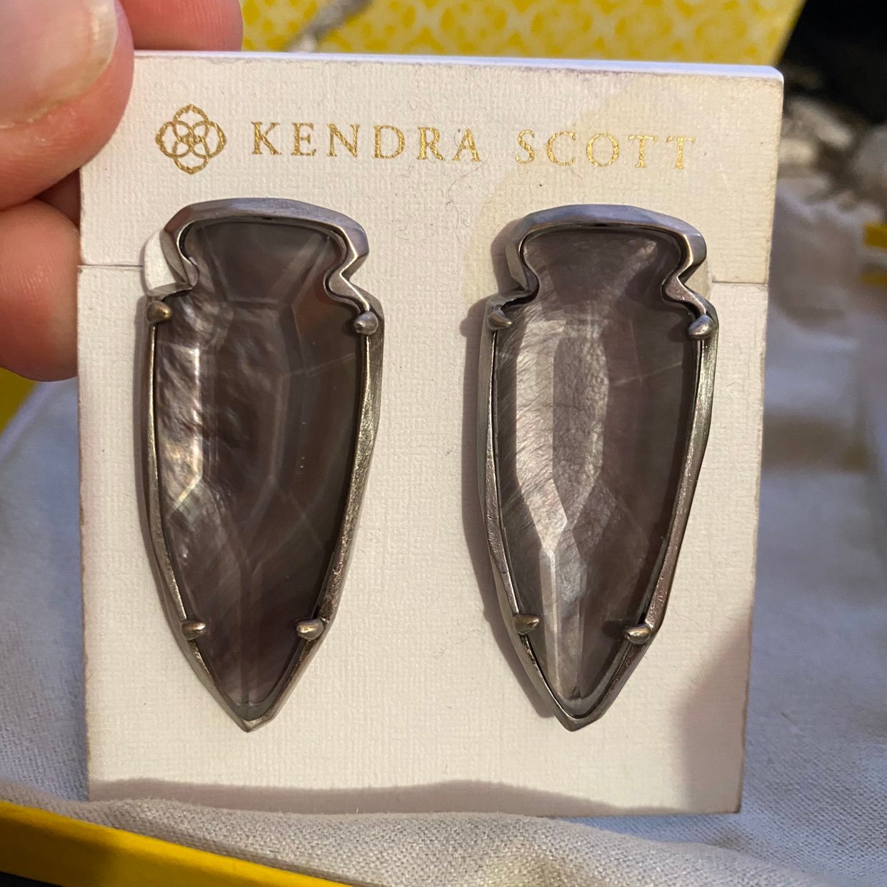 Kendra Scott Kathryn arrow earrings