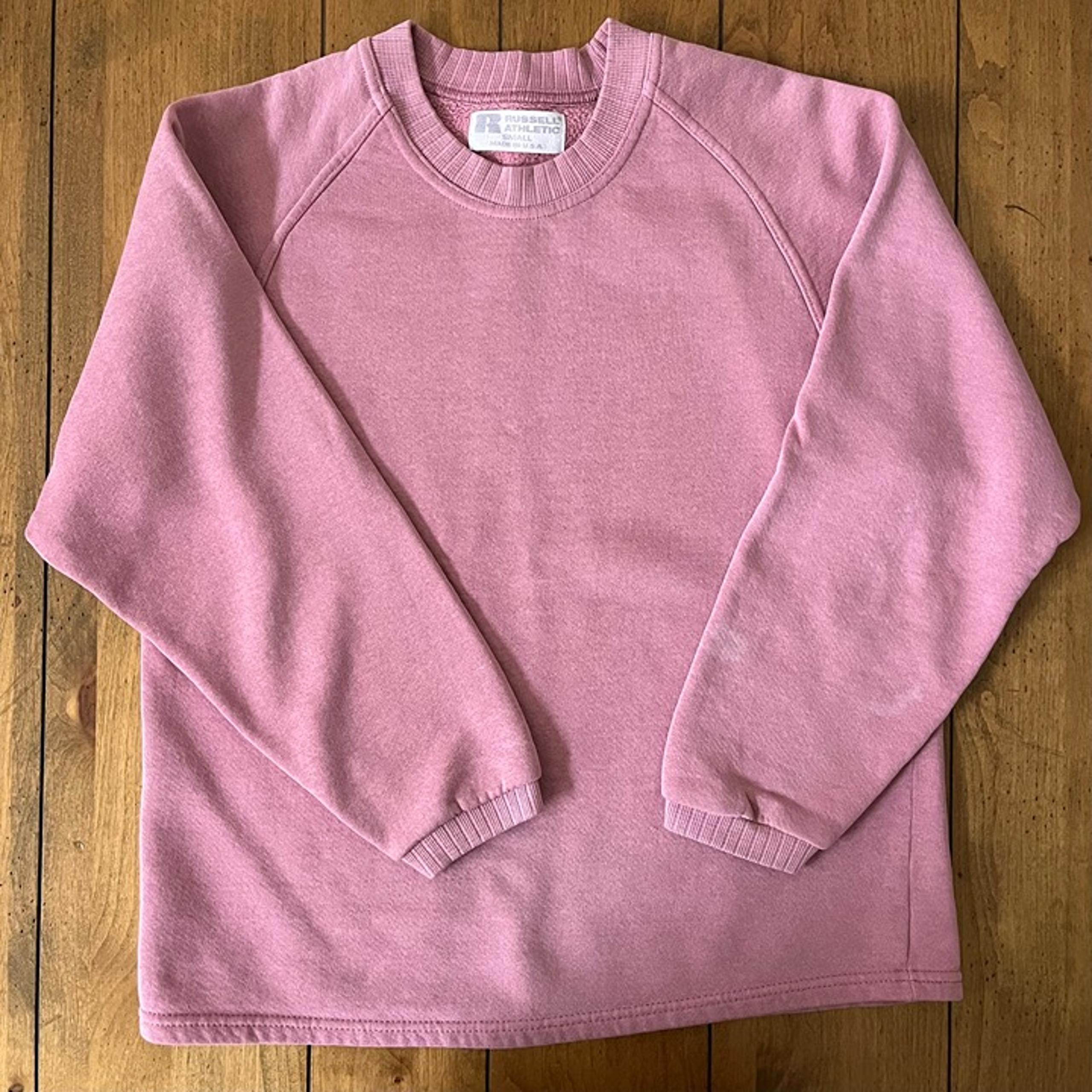 Vintage 90's Russell Athletic Sweatshirt (Women's Small)