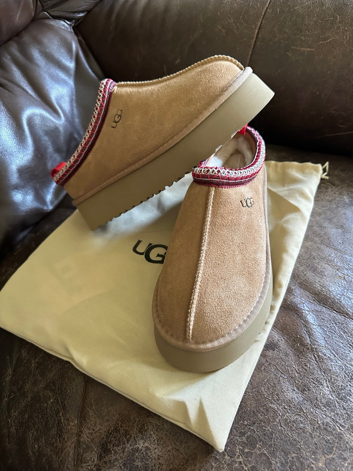UGG Tasman platforms