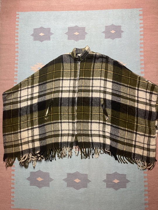 Vintage 1950s 60s wool poncho jacket cape coat plaid fringe zip up one size