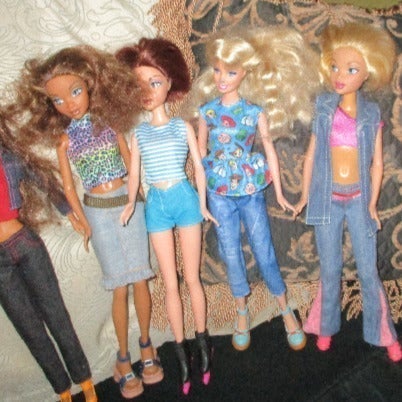 Mattel Barbie My Scene Dolls 20 Dolls With Clothing Shoes Nice Hairdos