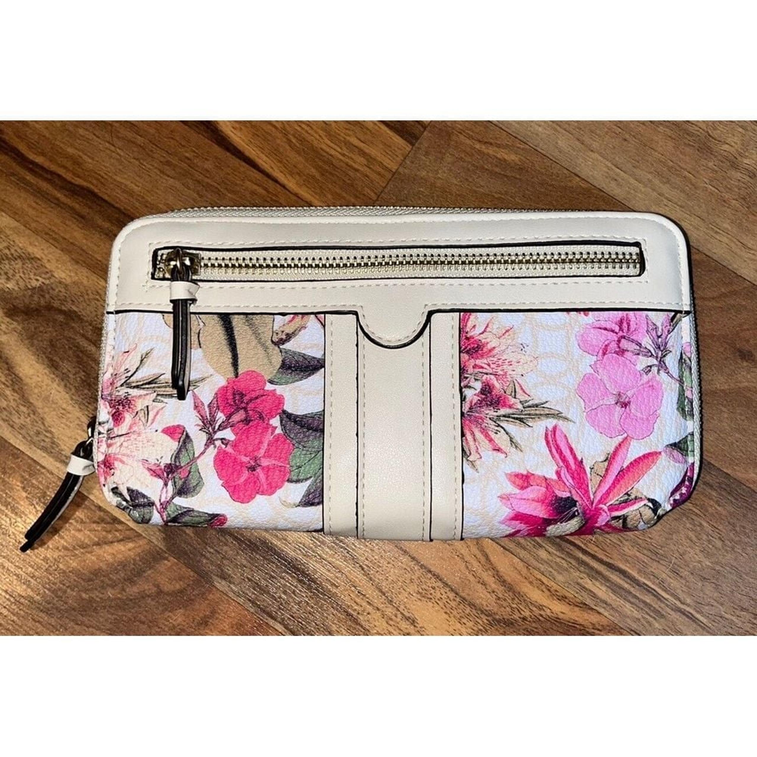 NWOT Time and Tru  Womens Pink Floral Multi Color Zip Wallet