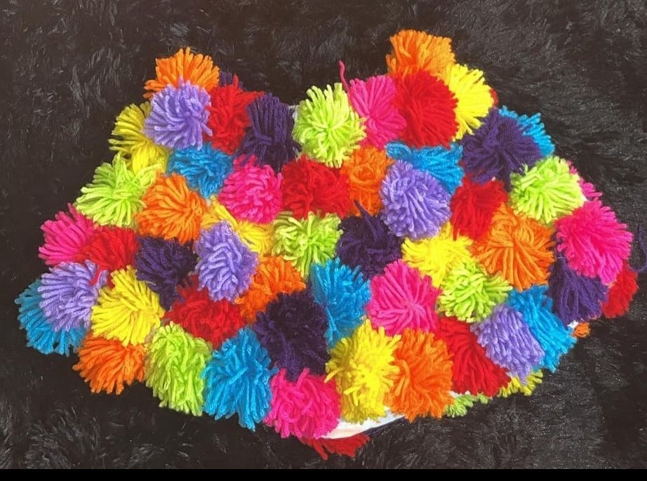 Kids Pom Pom skirt NEW