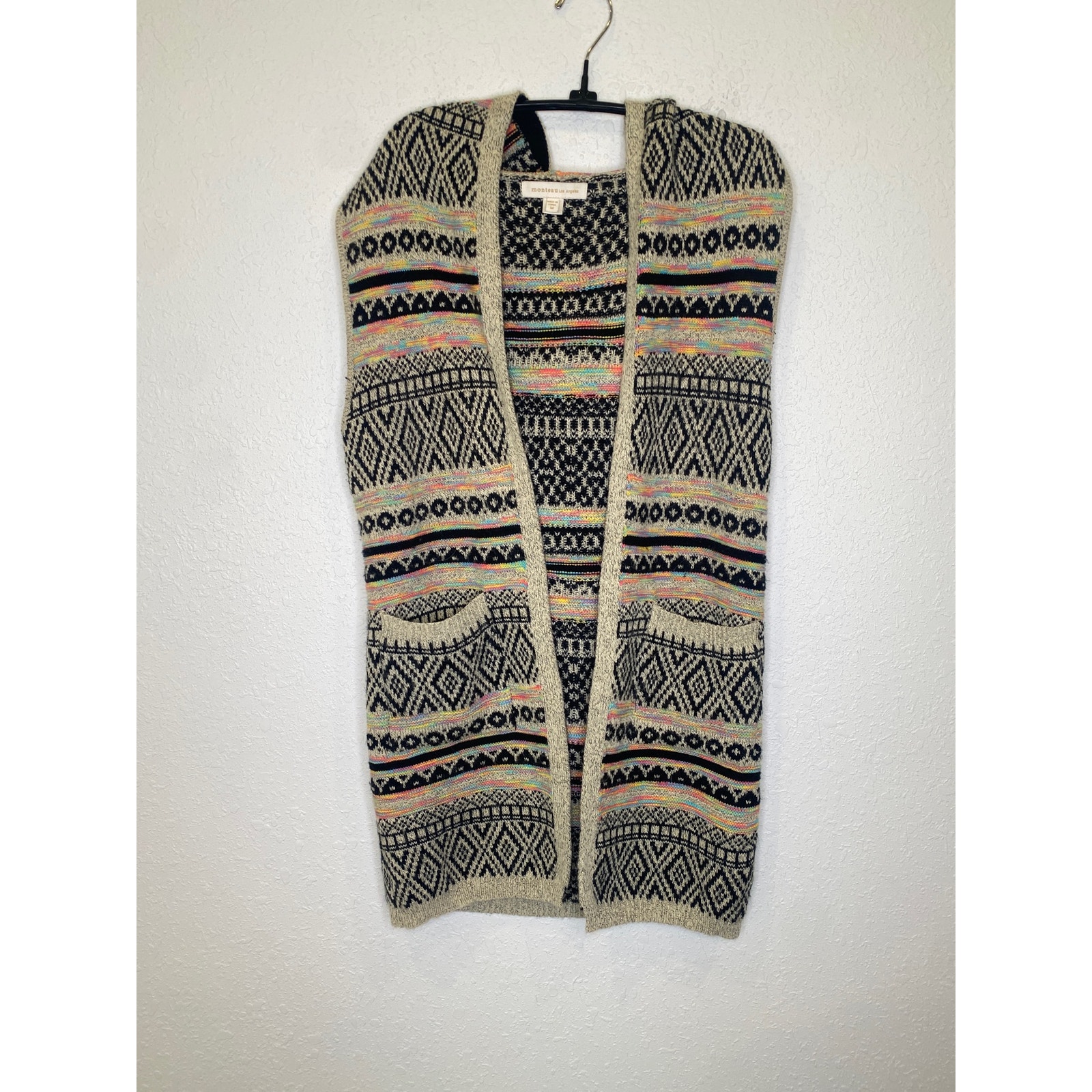 Monteau Los Angeles Long Sweater Vest EUC Sz M Open Closure Pockets Aztec Hooded