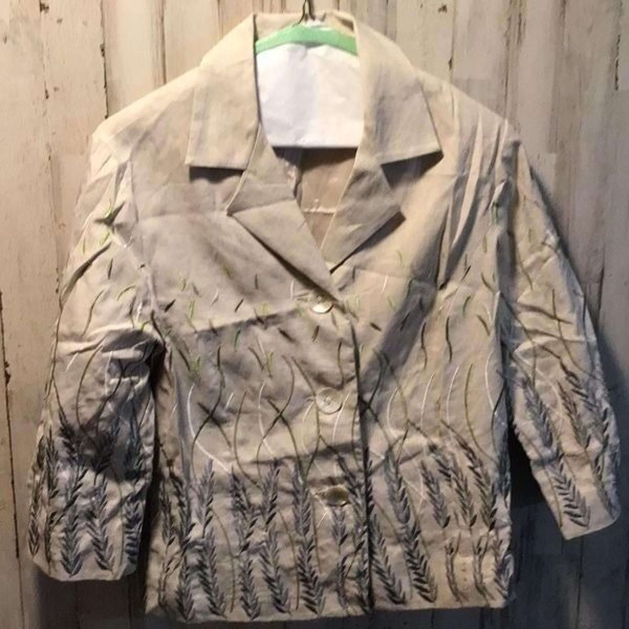 Blazer  By David Brooks with mother of pearl buttons size 6