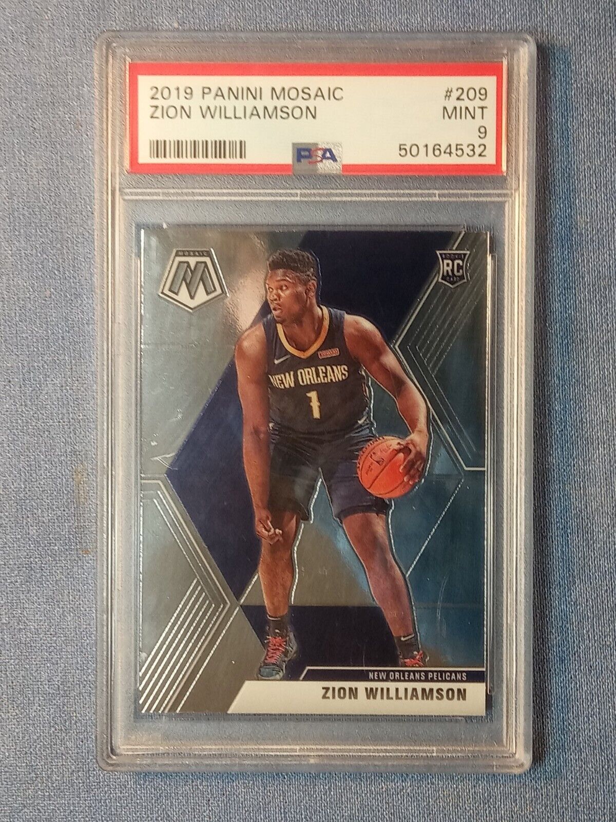 ZION WILLIAMSON ROOKIE PANINI MOSAIC ROOKIE PSA 9!!!