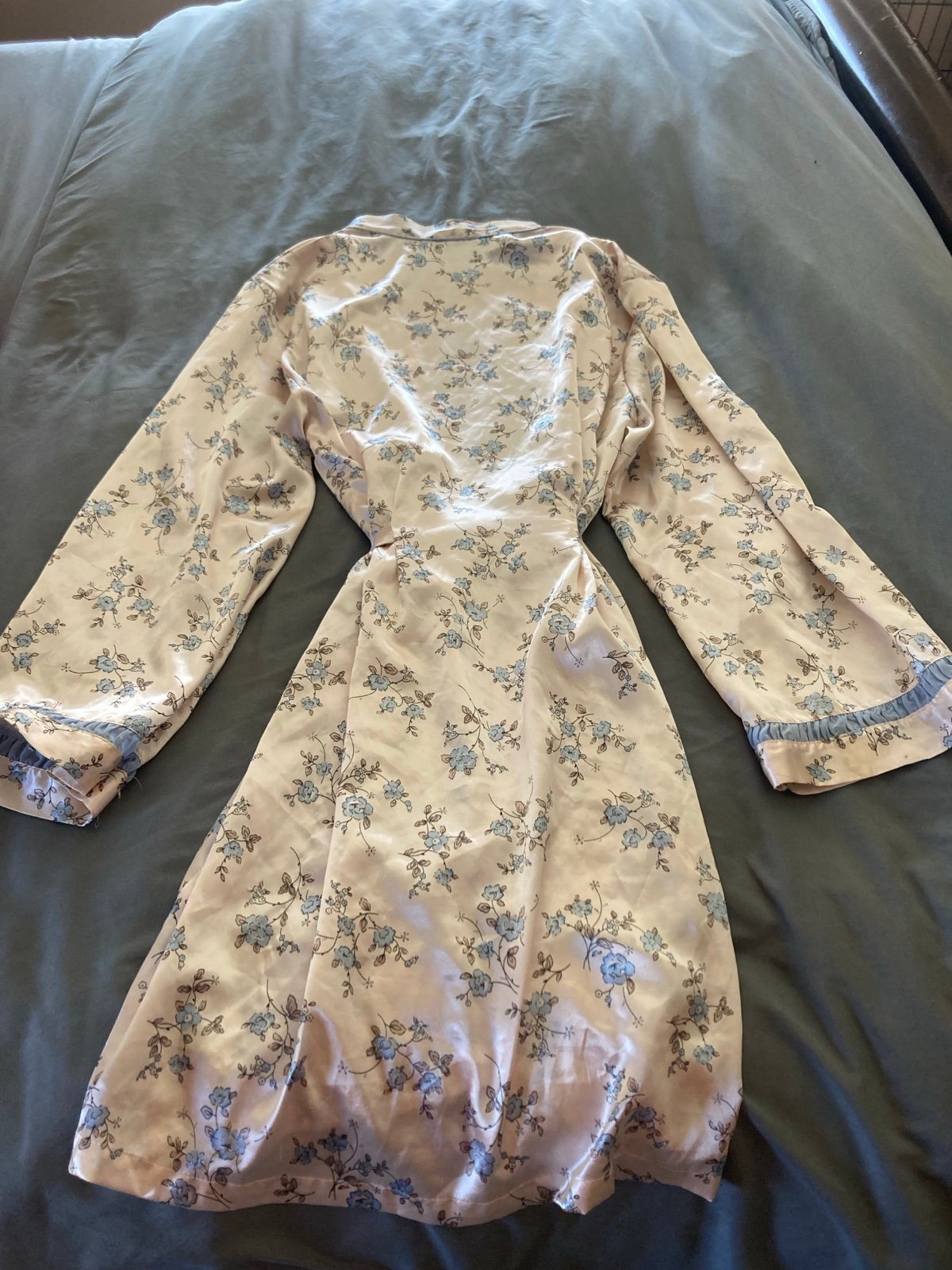 Jones New York robe