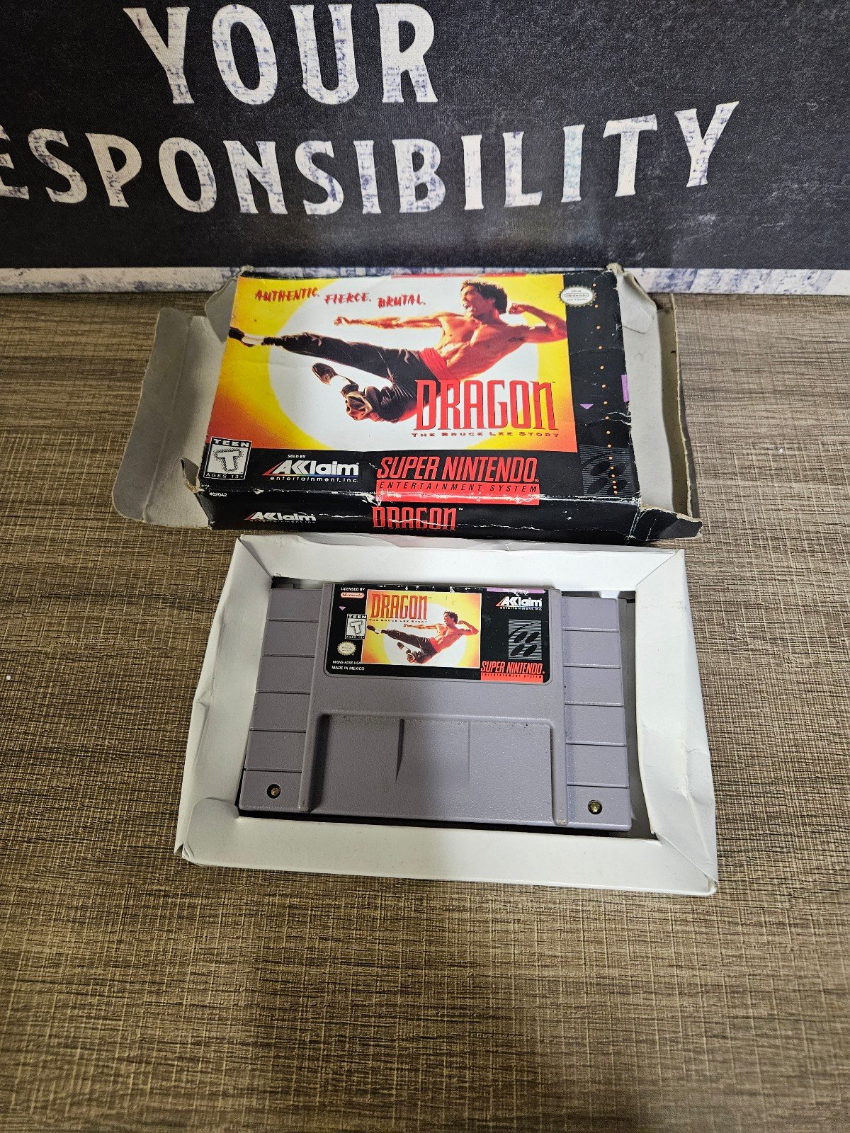 Dragon: The Bruce Lee Story game Super Nintendo NES original box