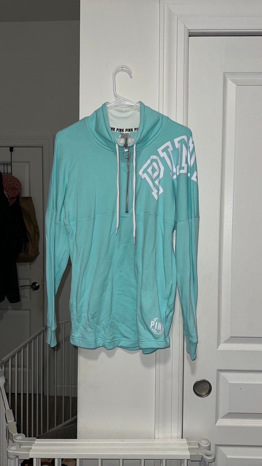 Vs pink half zipped aqua top