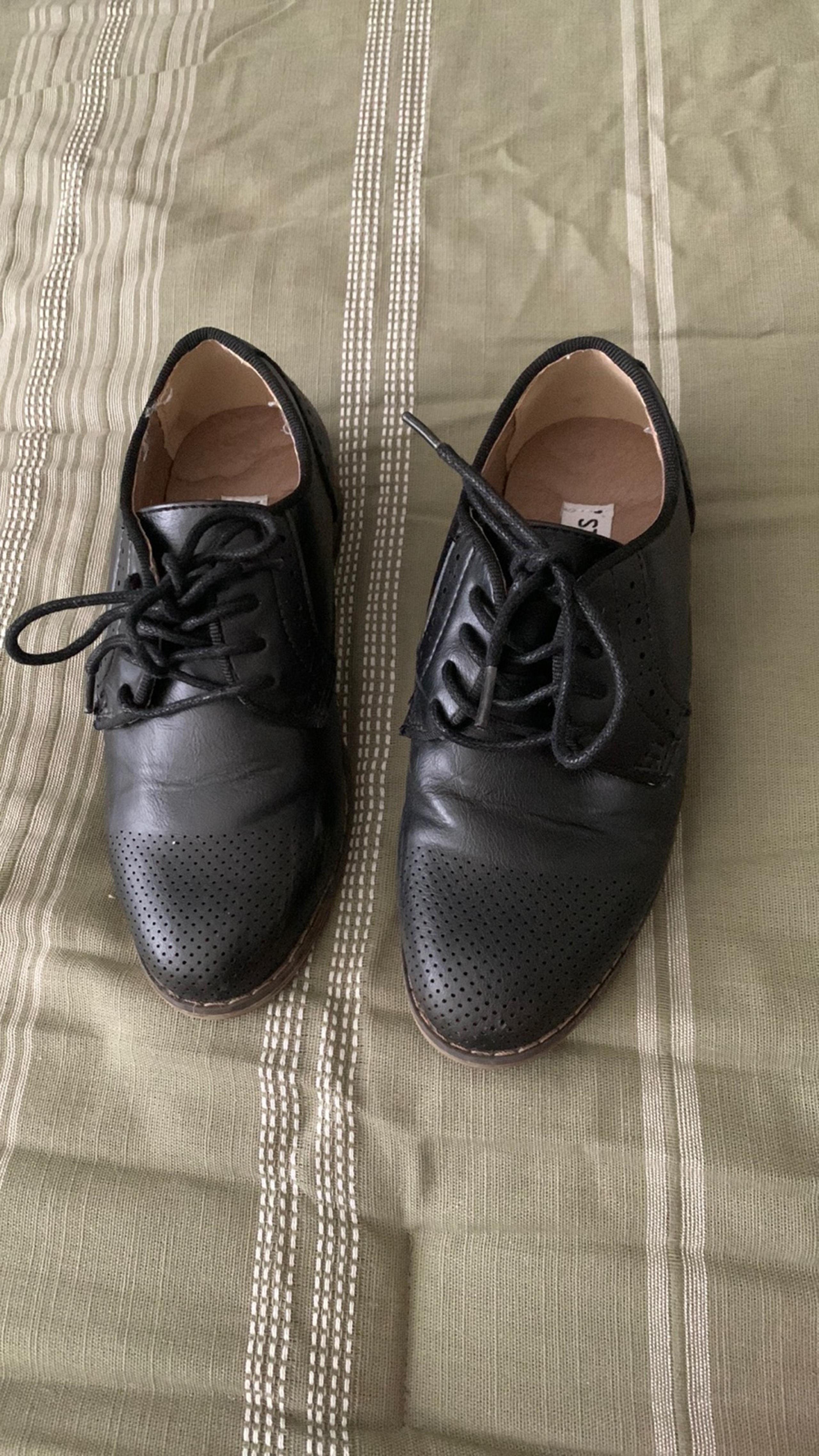 Boy's shoes size 13 Steven madden