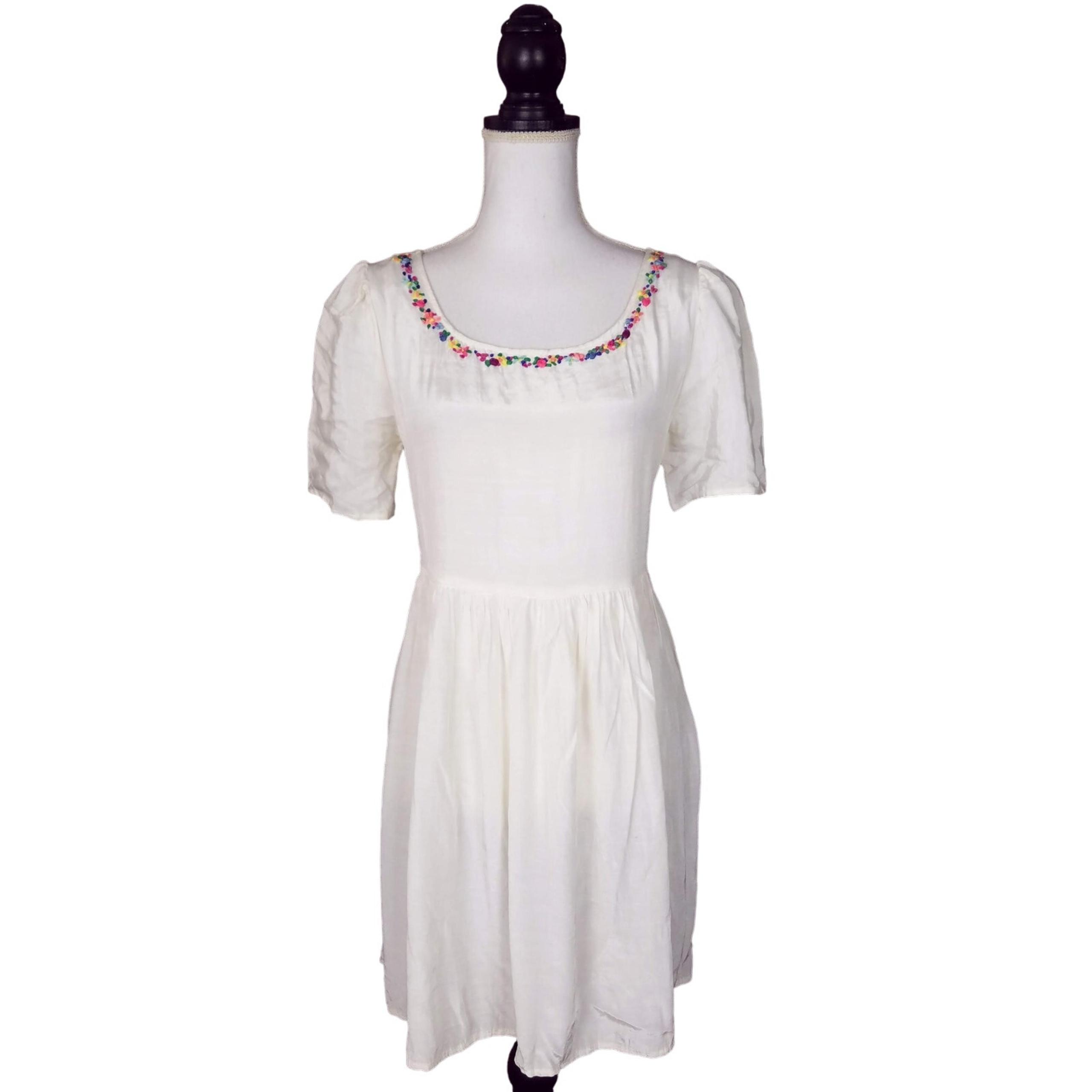 Vintage 90s La Belle White Babydoll Short Sleeve Dress Floral Trim Size Small