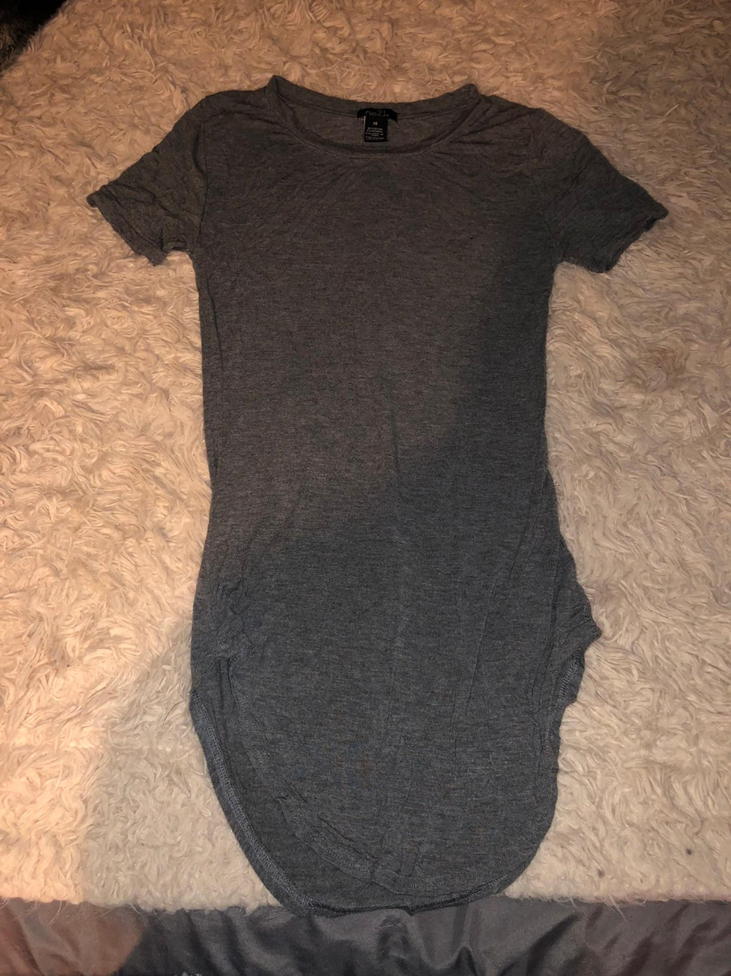 Rue 21 tee