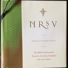 New Revised Standard Version Standard Bible (2009) Black Hbk Near New Condition