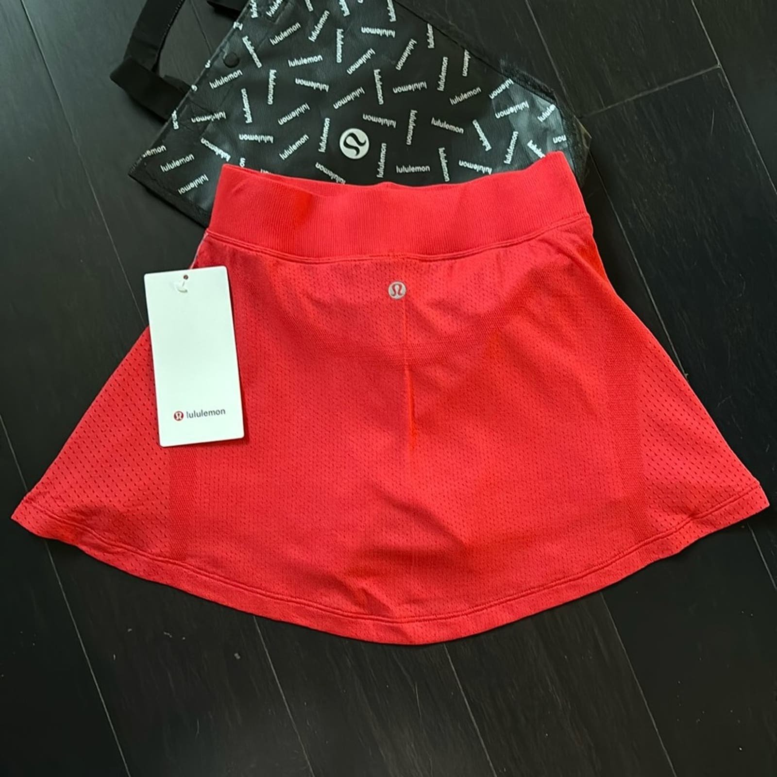 LULULEMON SWIFTLY TECH HIGH RISE SKIRT HOT HEAT/RED GLOW SZ 2 NWT