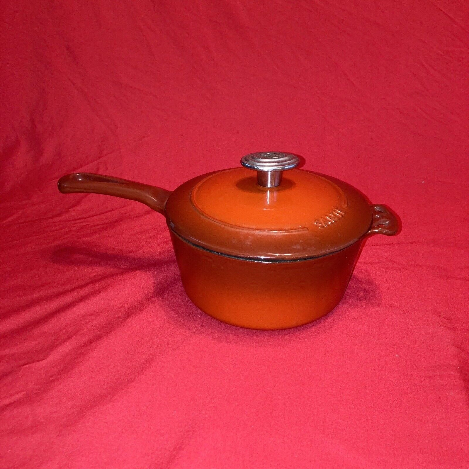 Santé Red Enamel Coated Cast Iron Sauce Pan / 2 Quart / Stove Top Cookware Sante