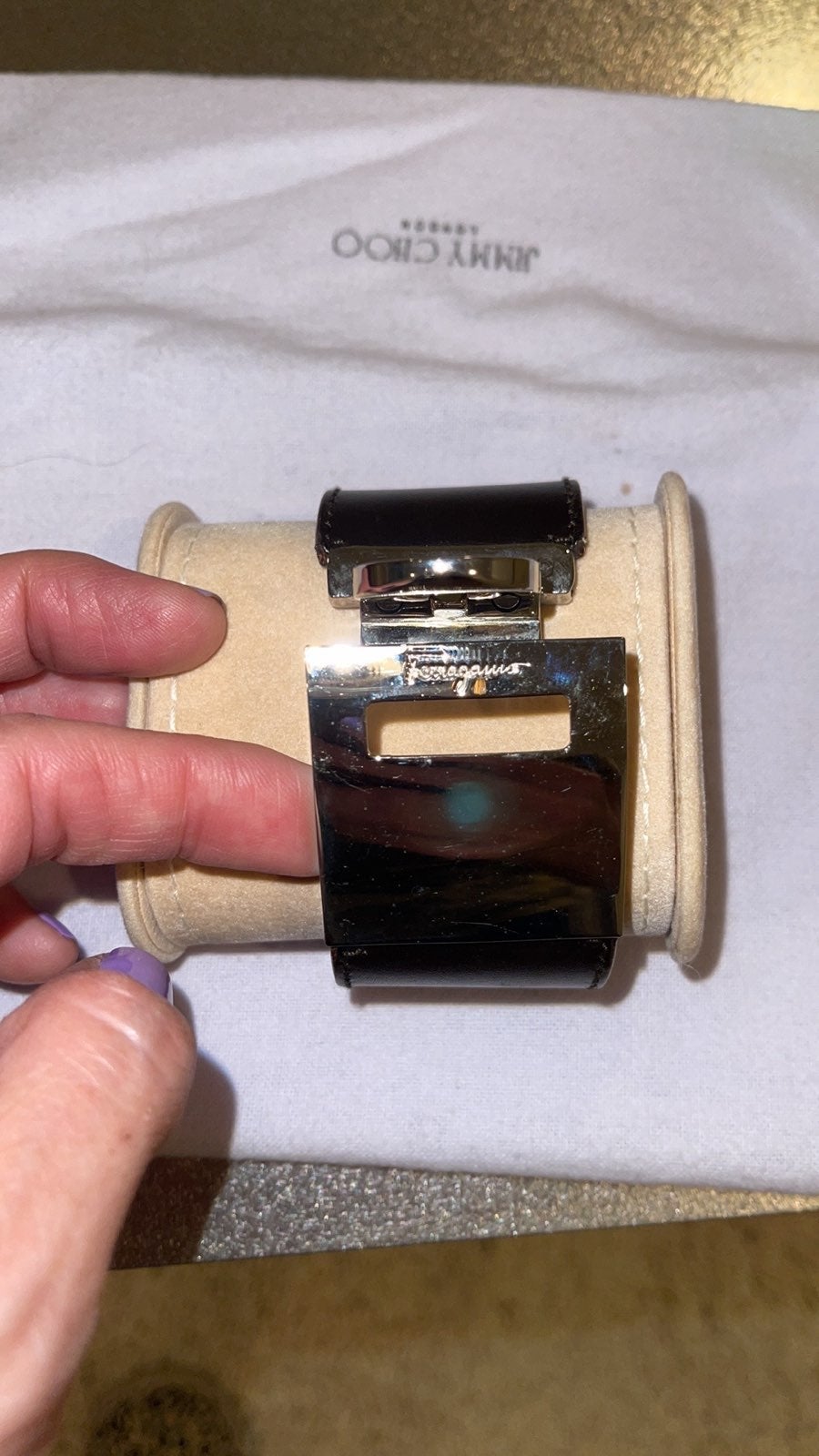 Vintage SALVATORE FERRAGAMO Gancini Leather Cuff Bracelet/Silver-tone turn-lock