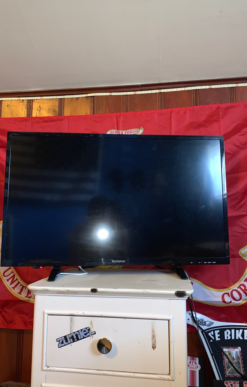 Brand new flat screen 32inch TV