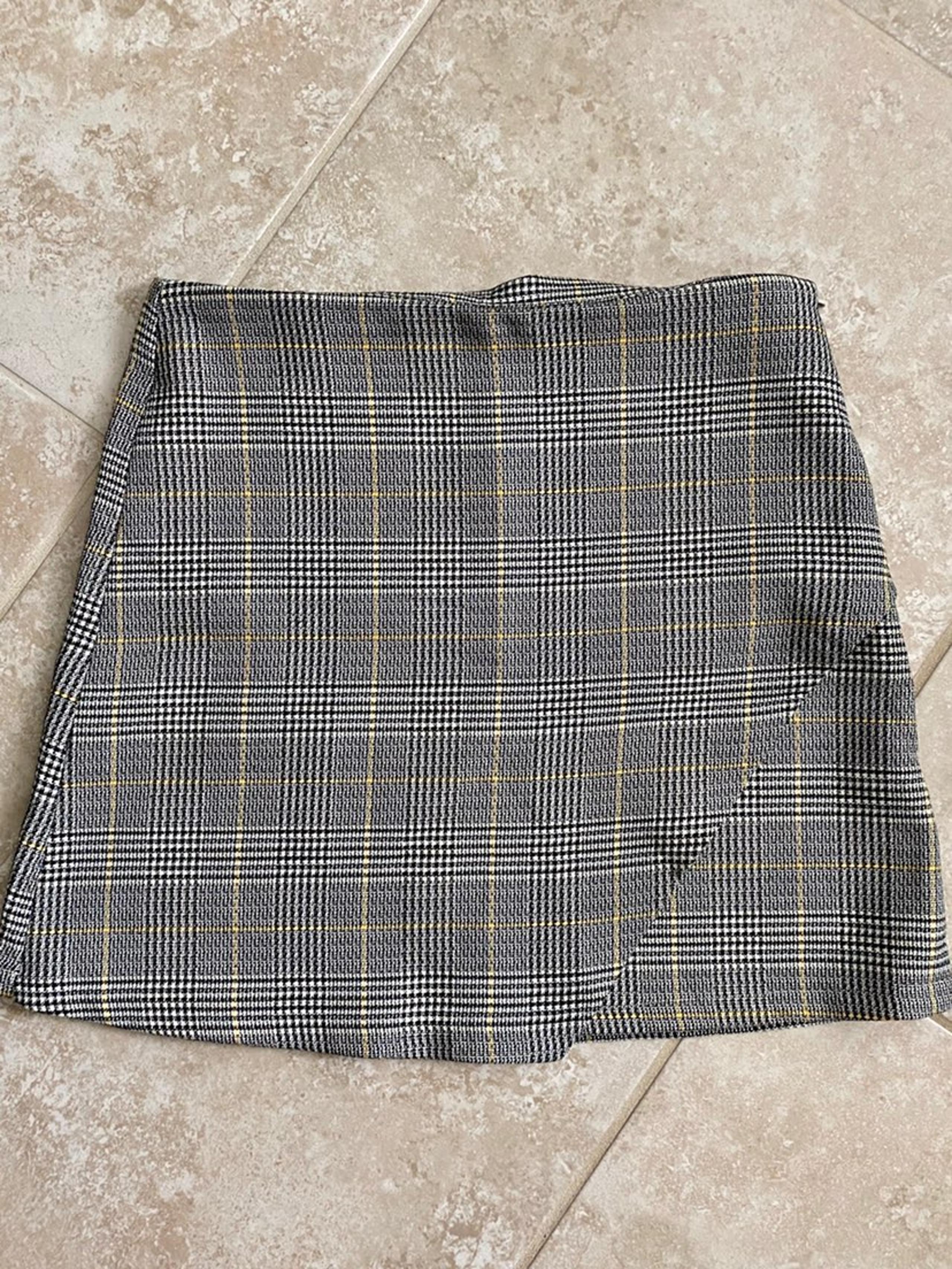 mini skirt