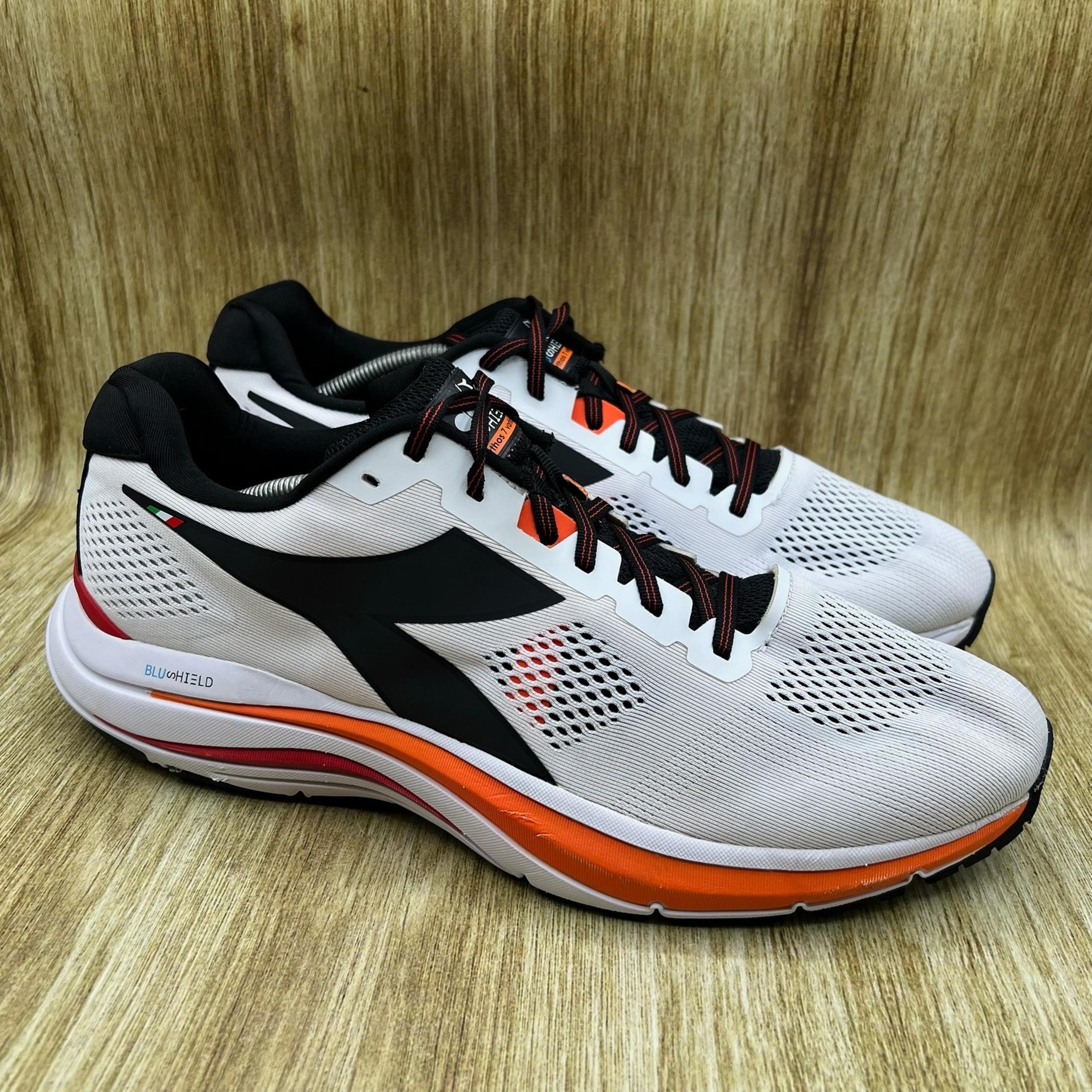 Diadora Mythos Blueshield 7 Men's Size 12.5 White Black Running Shoes Athletic
