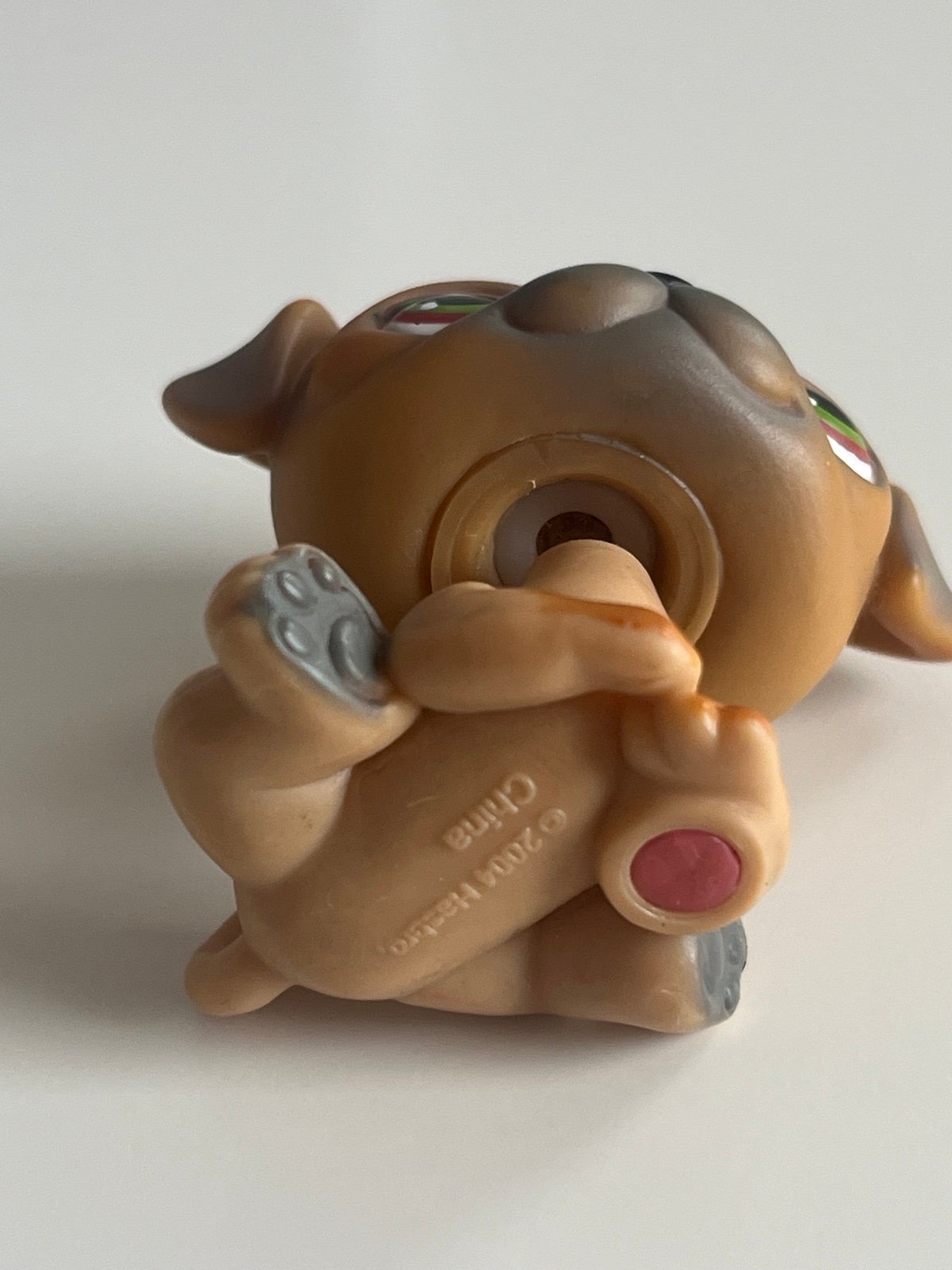 Littlest Pet Shop (LPS) #2 Brown Pug with Green Eyes - detail