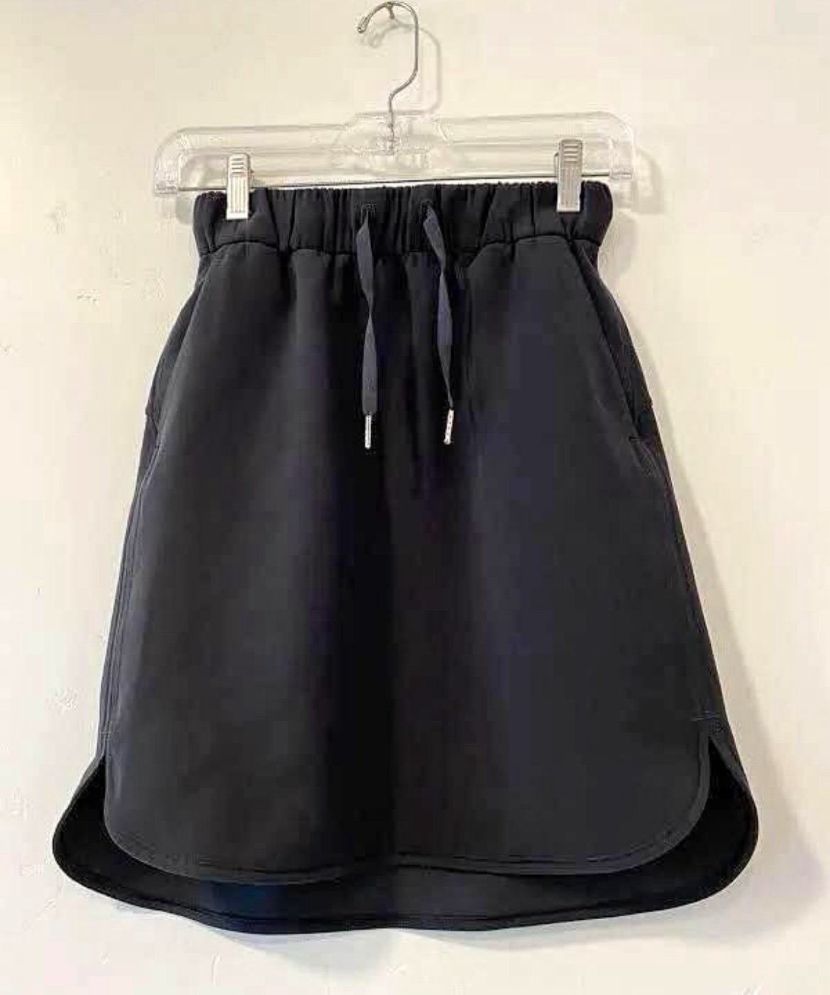 EUC- lululemon athletica On the Fly Skirt