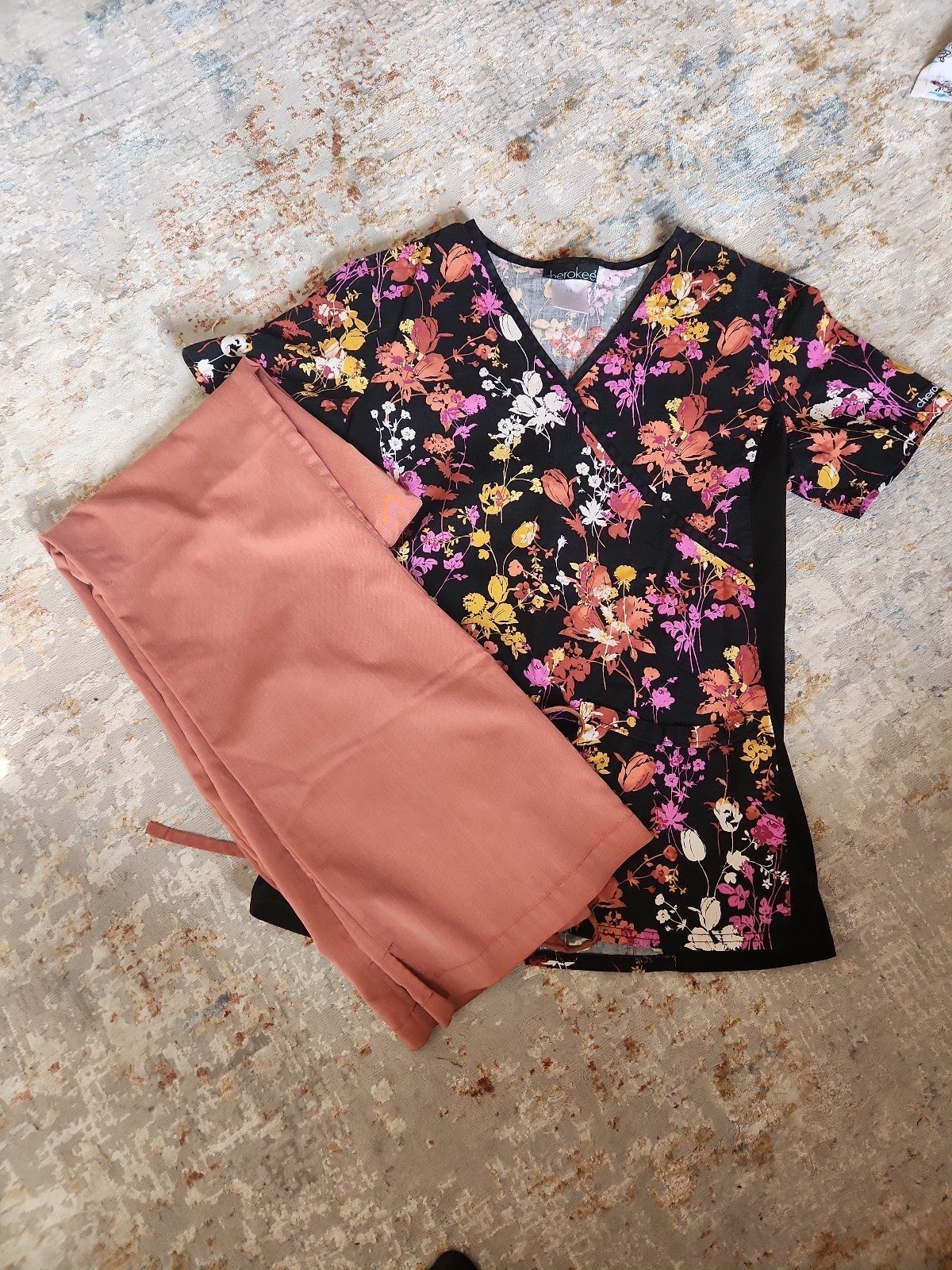 Women's scrub set