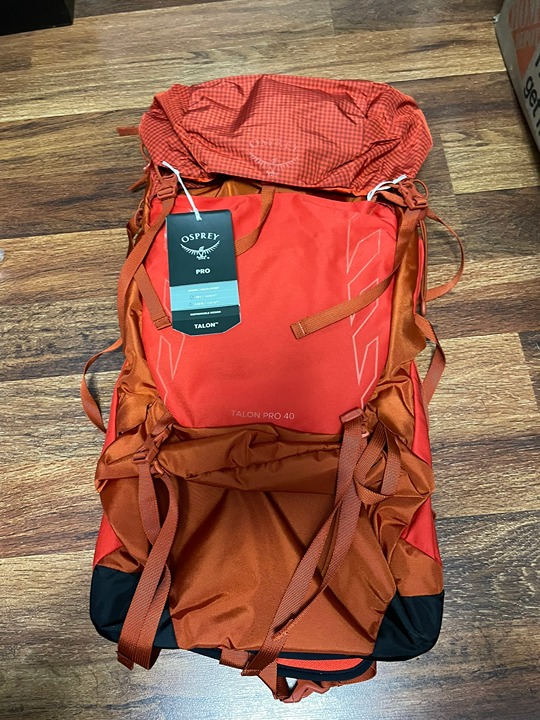 Osprey Talon Pro 40L Men's Hiking Backpack with Hipbelt Mars Orange S/M NEW