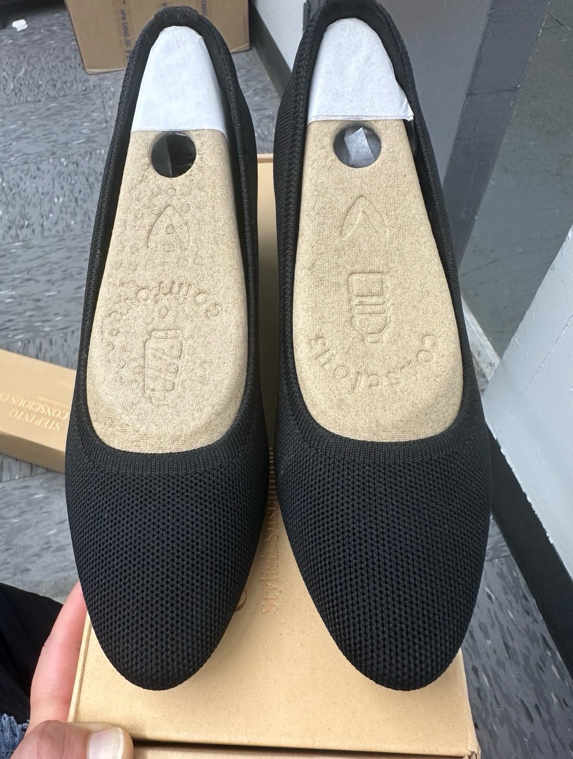 Vivaia shoes size US 6 /M