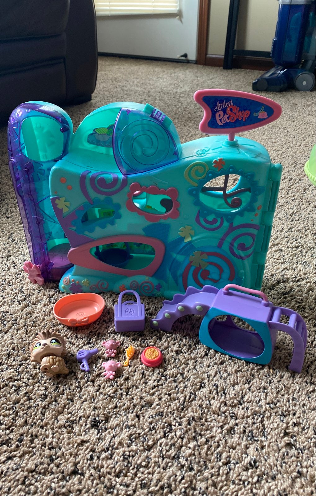 Littlest Pet Shop Playful Paws Daycare R