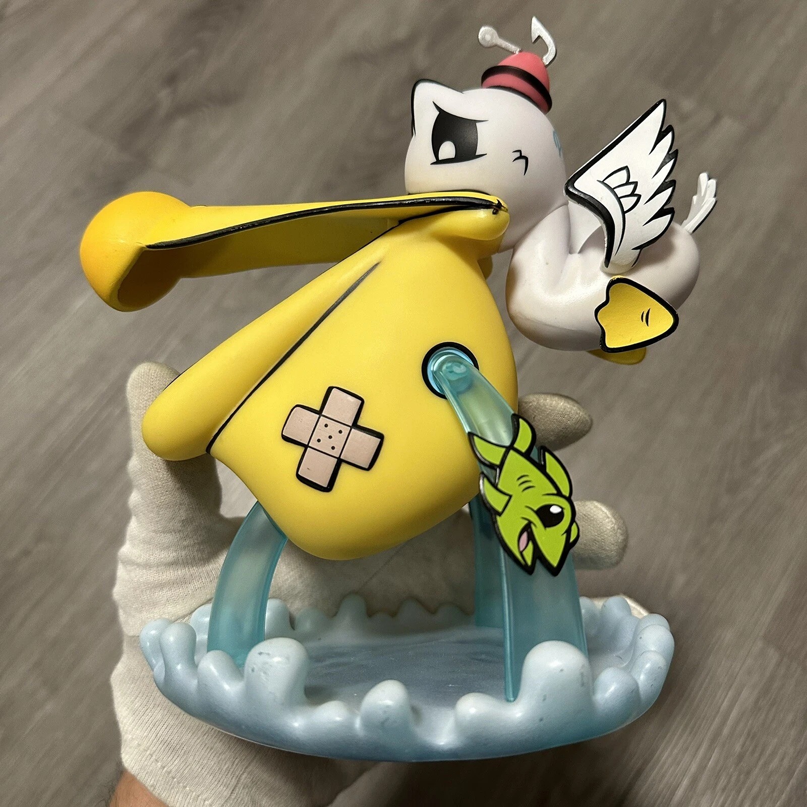 Joe Ledbetter Pelican't 8" Vinyl Art Figure JLED Luck Bird Outsiders Kidrobot
