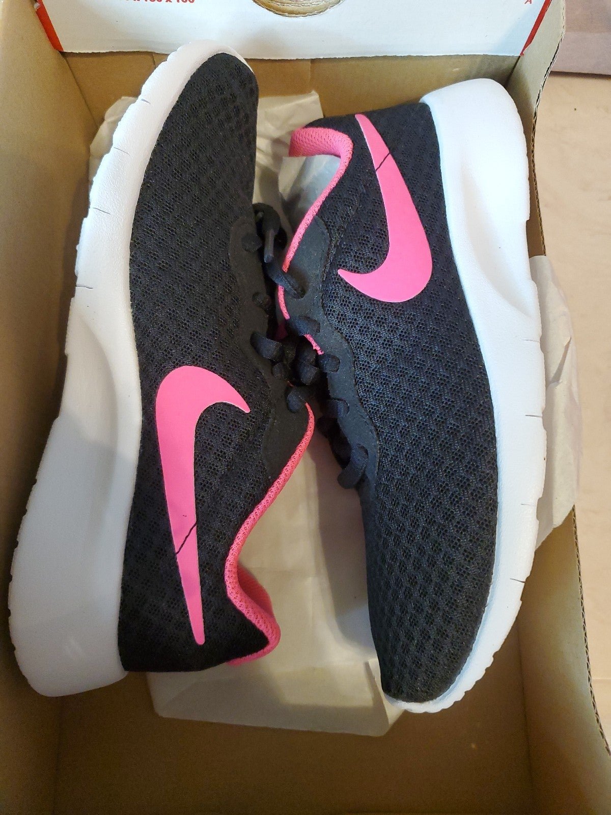 Size 2.5y Nike Tanjun PS 55