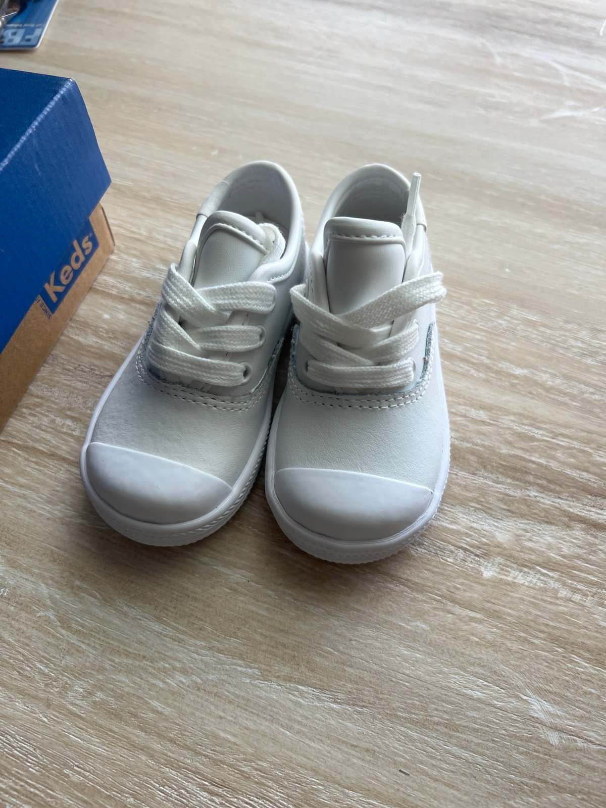 Keds white champ lace shoes size 5