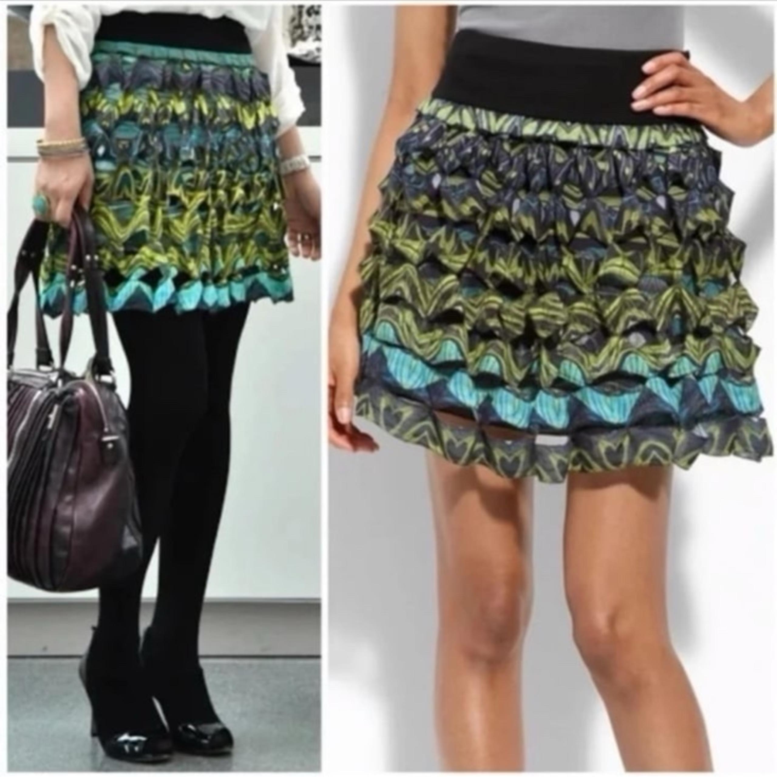 Diane Von Furstenberg DVF Green Gunita Cut Out Abstract Mini Skirt Size 0 XS